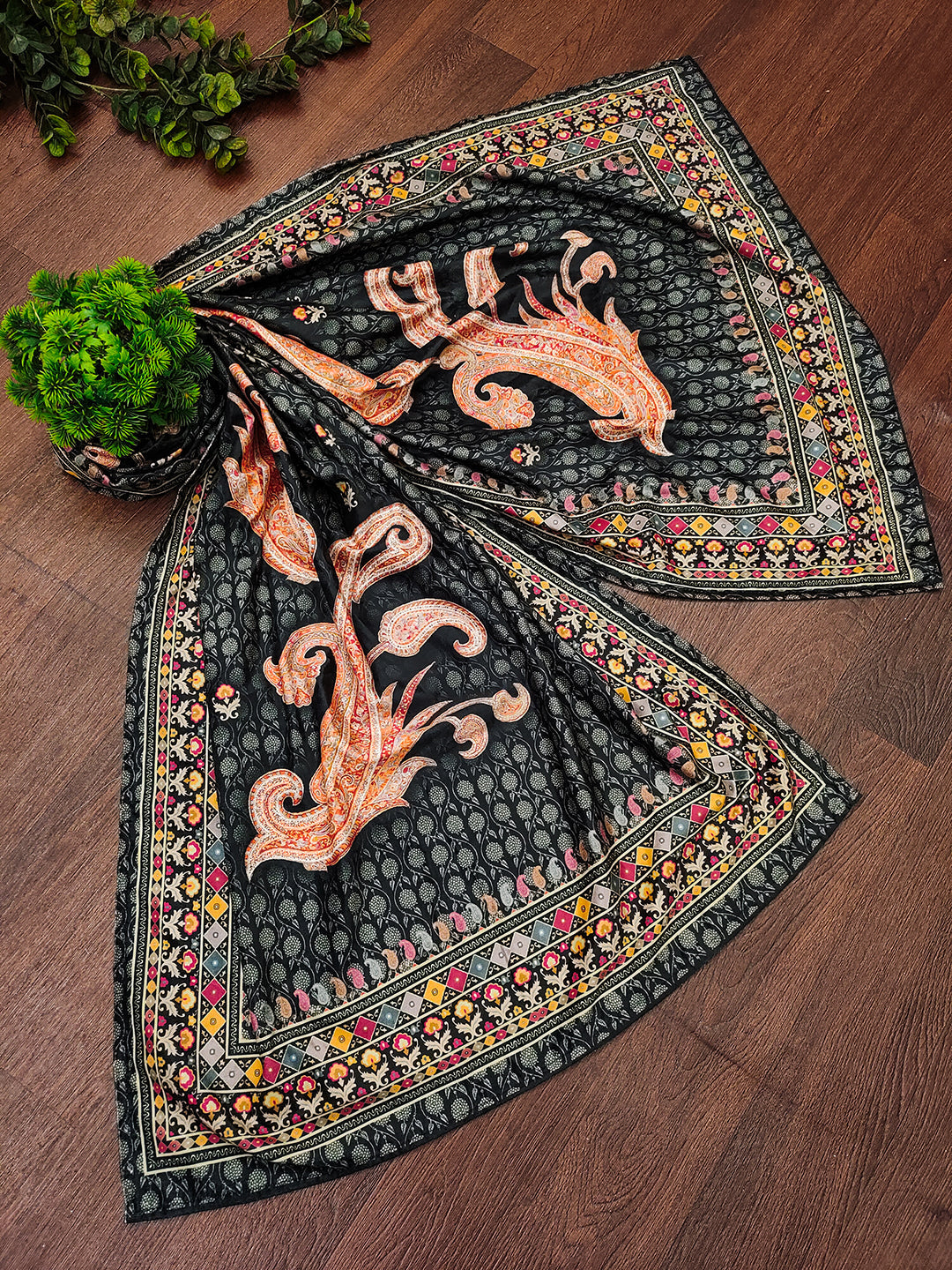 Women's Velvet Paisley Pattern Dupatta (Black) Trendmallsin