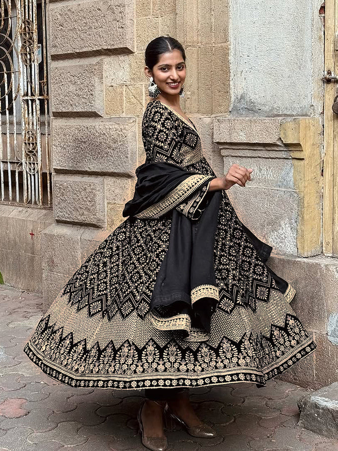 Black Georgette Embroidery sequence Work Anarkali Kurta Pant With Dupatta For Women