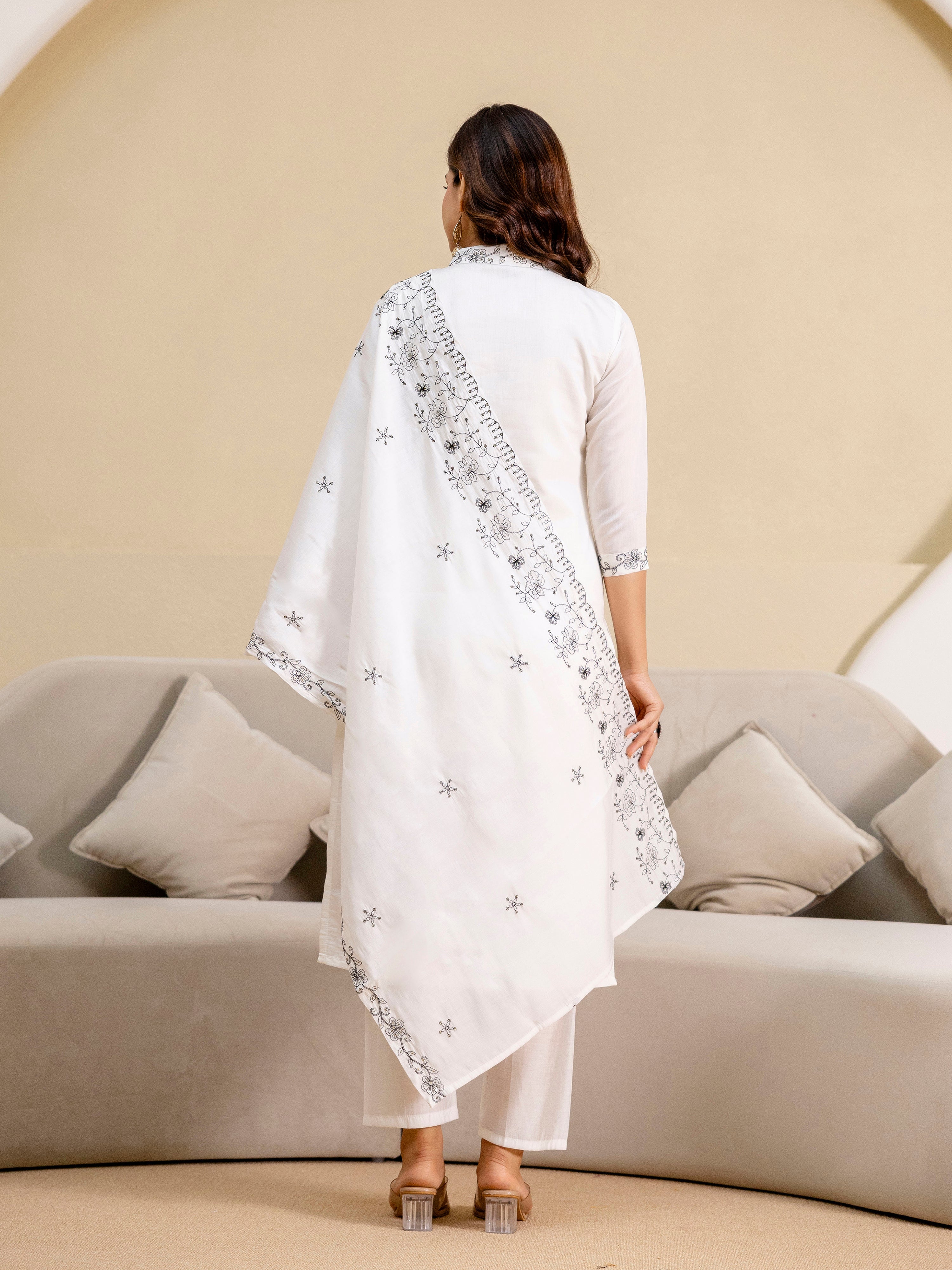 White Chanderi Embroidery Salawar Suit  with Dupatta Set For Women's Trendmalls
