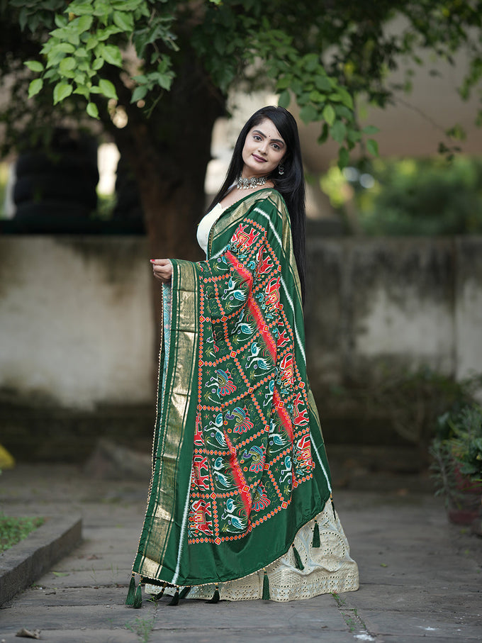 Georgette Embroidery Lehenga Choli with Dupatta I Navratri Stylish Lehenga Choli for women Trendmalls