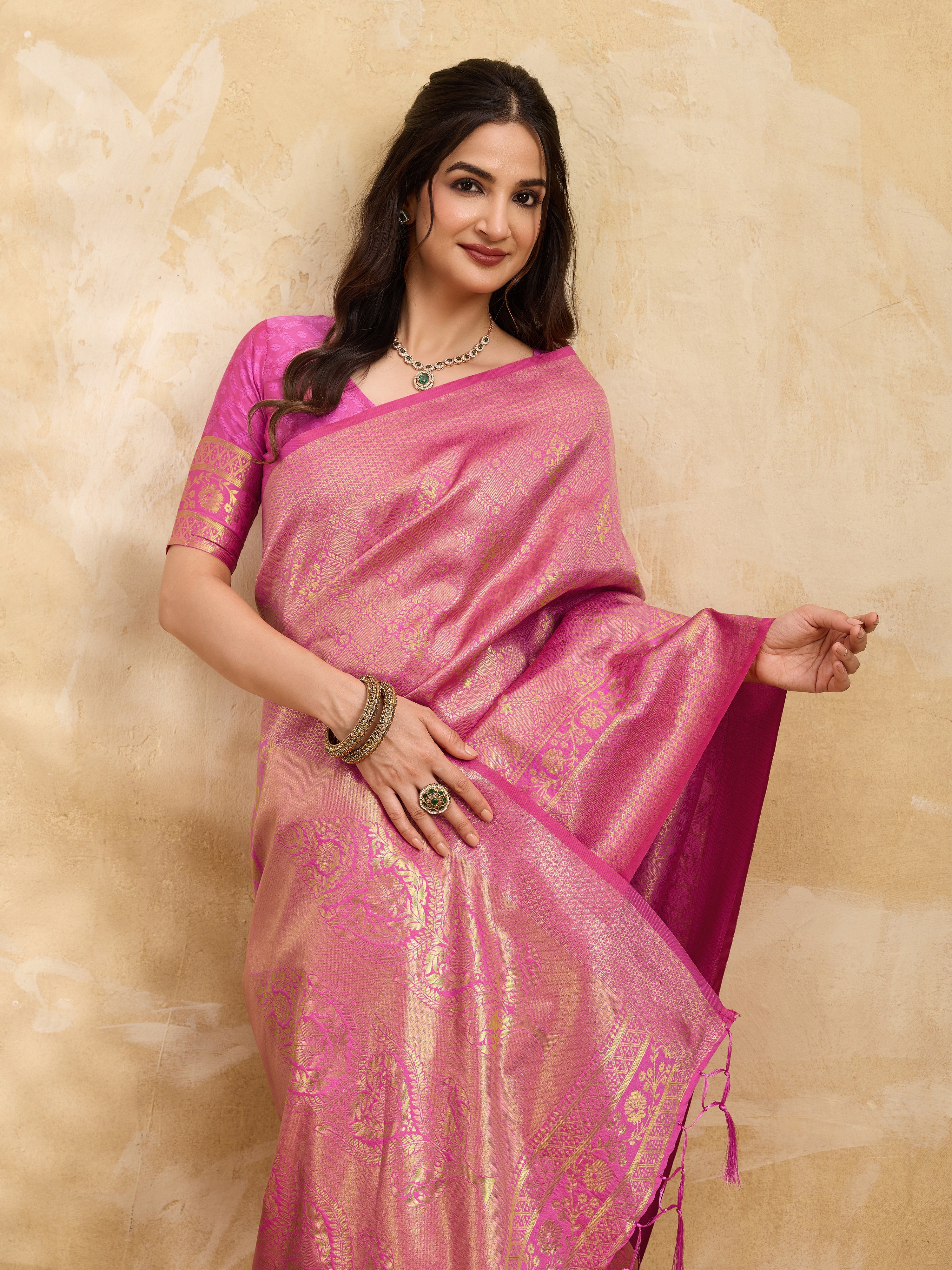 Pink Jaquard Silk Woven Zari Work Traditional Saree With Unstitch Blouse Piece