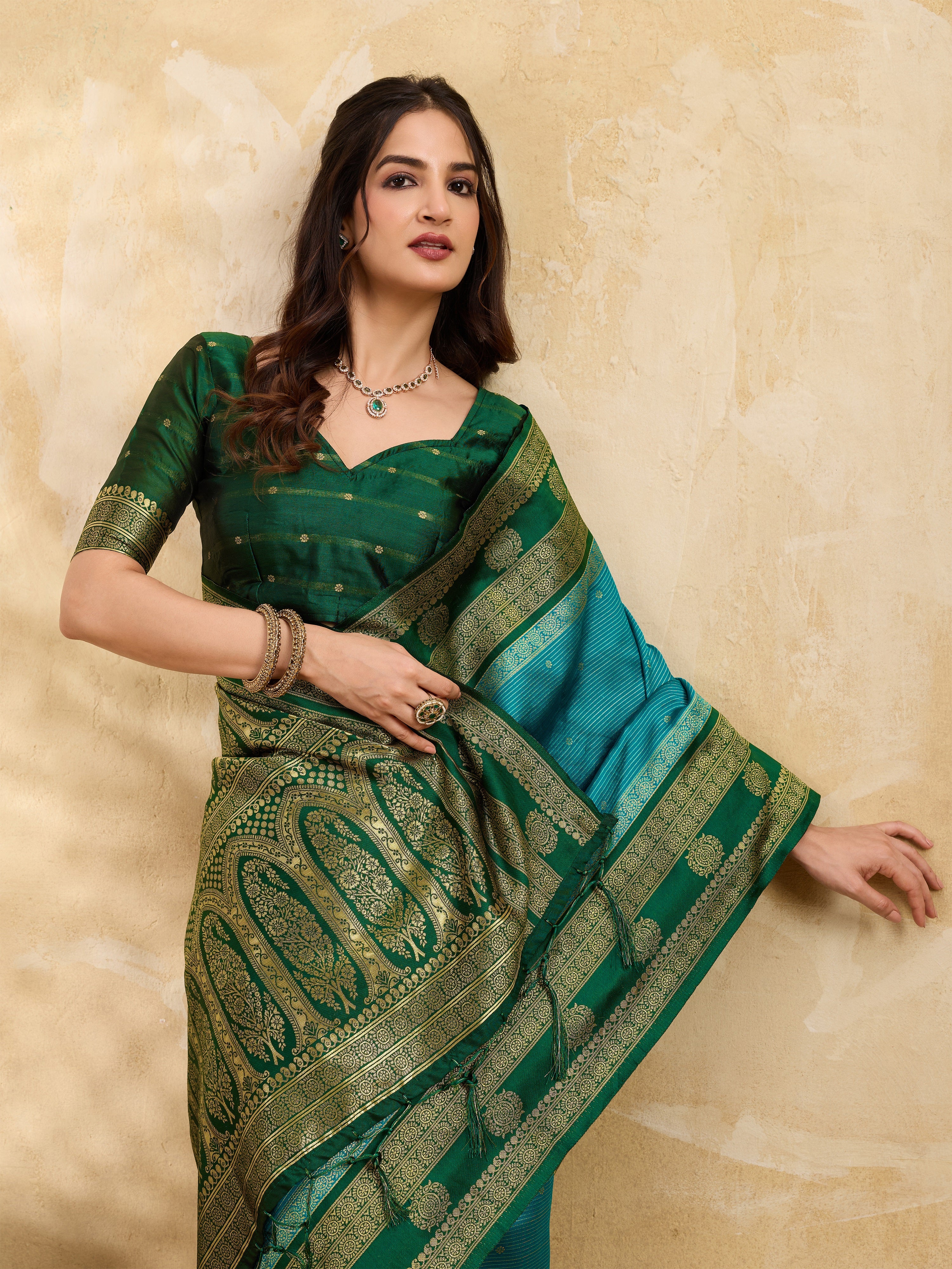 GreenSkyBlue Jacquard Silk Woven Zari Work Rich Pallu Traditional Saree With Unstitch Blose Piece