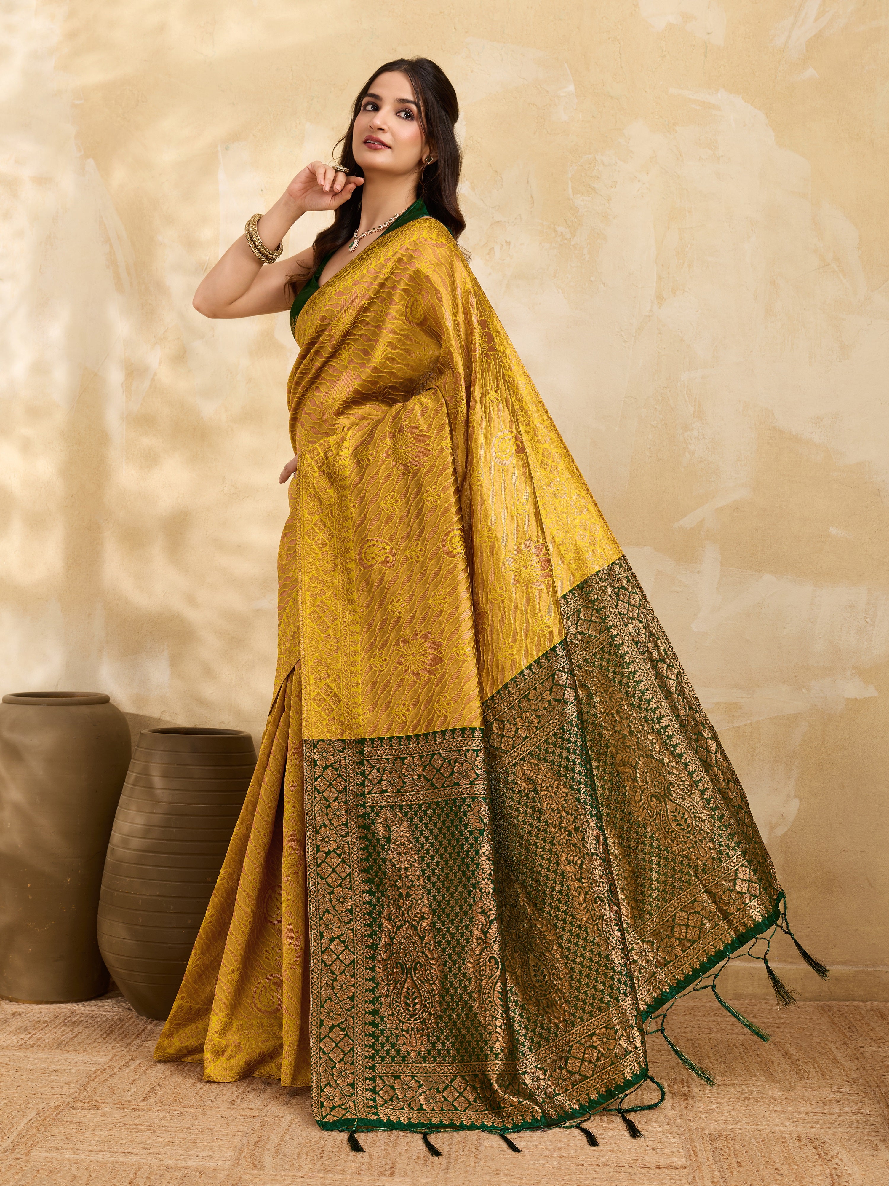 Yellow Jacquard Silk Woven Zari Work Rich Pallu Traditional Saree With Unstitch Blose Piece