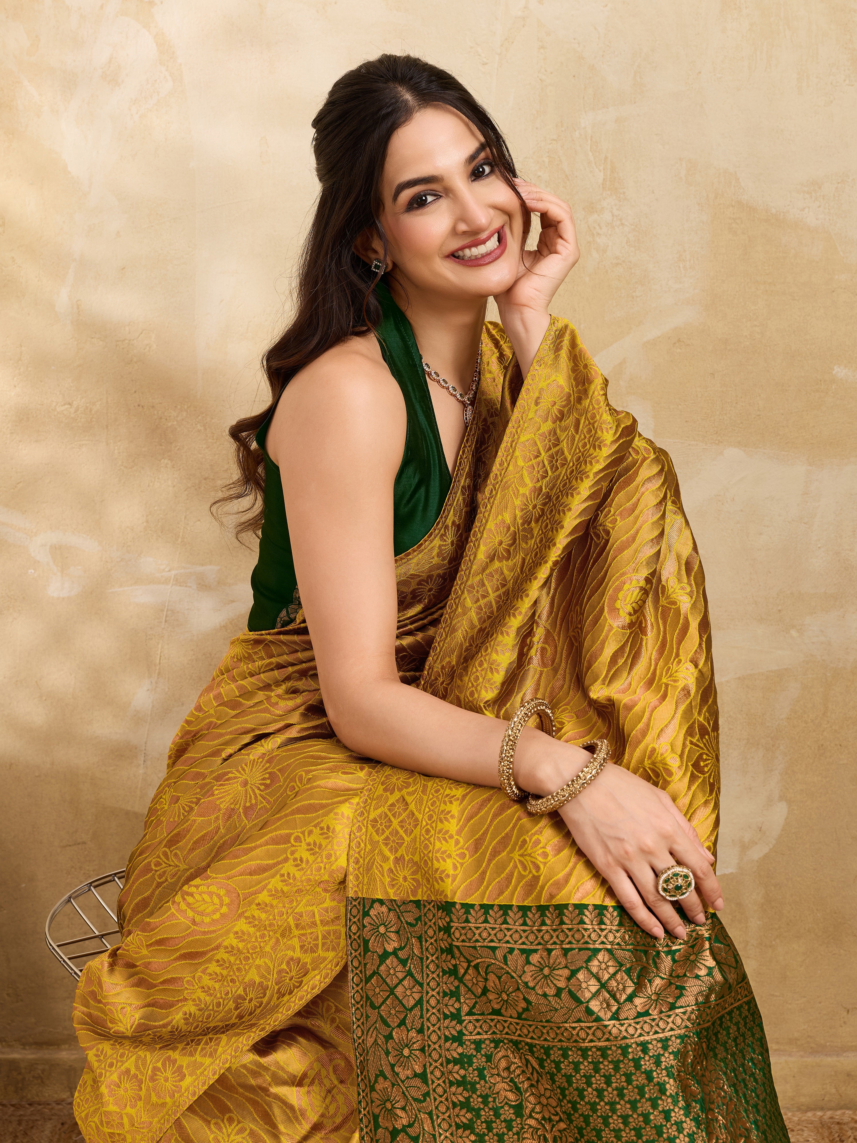 Yellow Jacquard Silk Woven Zari Work Rich Pallu Traditional Saree With Unstitch Blose Piece