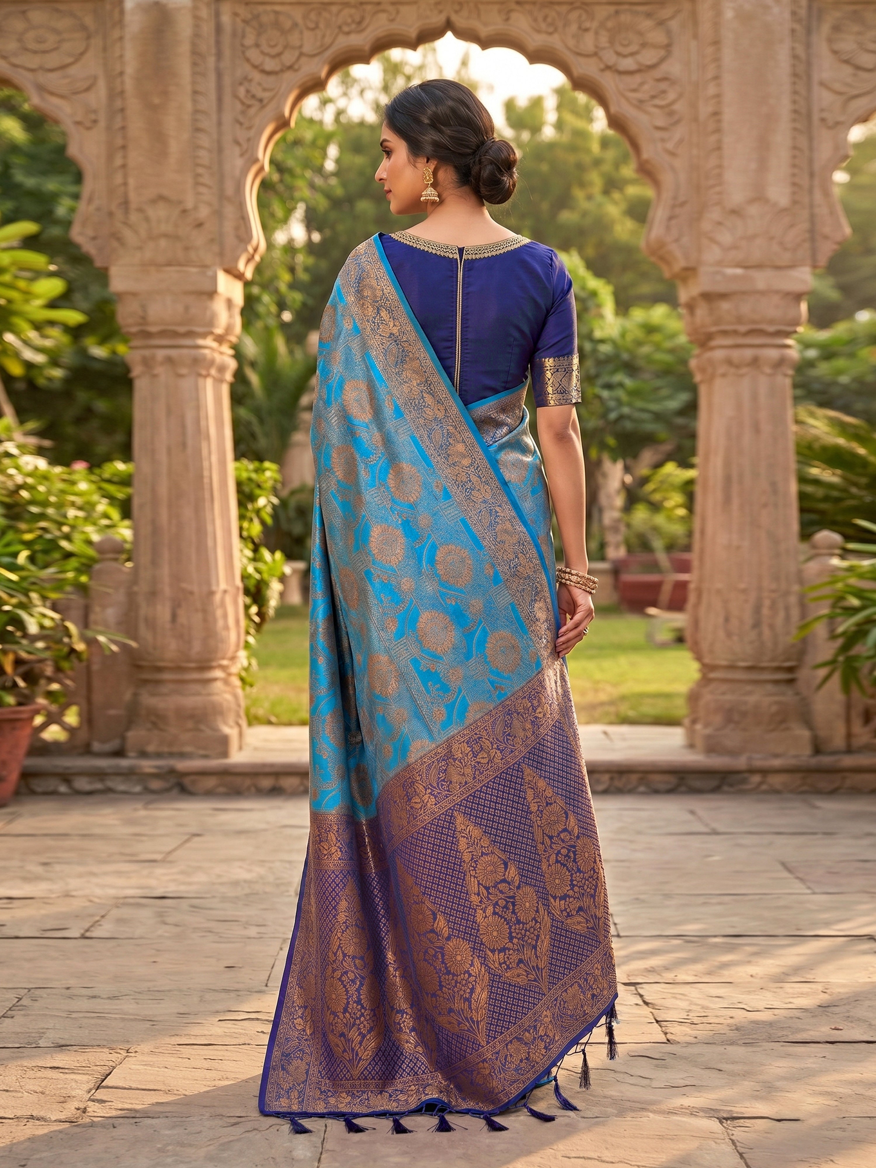 BlueTurquoise Jacquard Silk Woven Zari Work Rich Pallu Traditional Saree With Unstitch Blose Piece