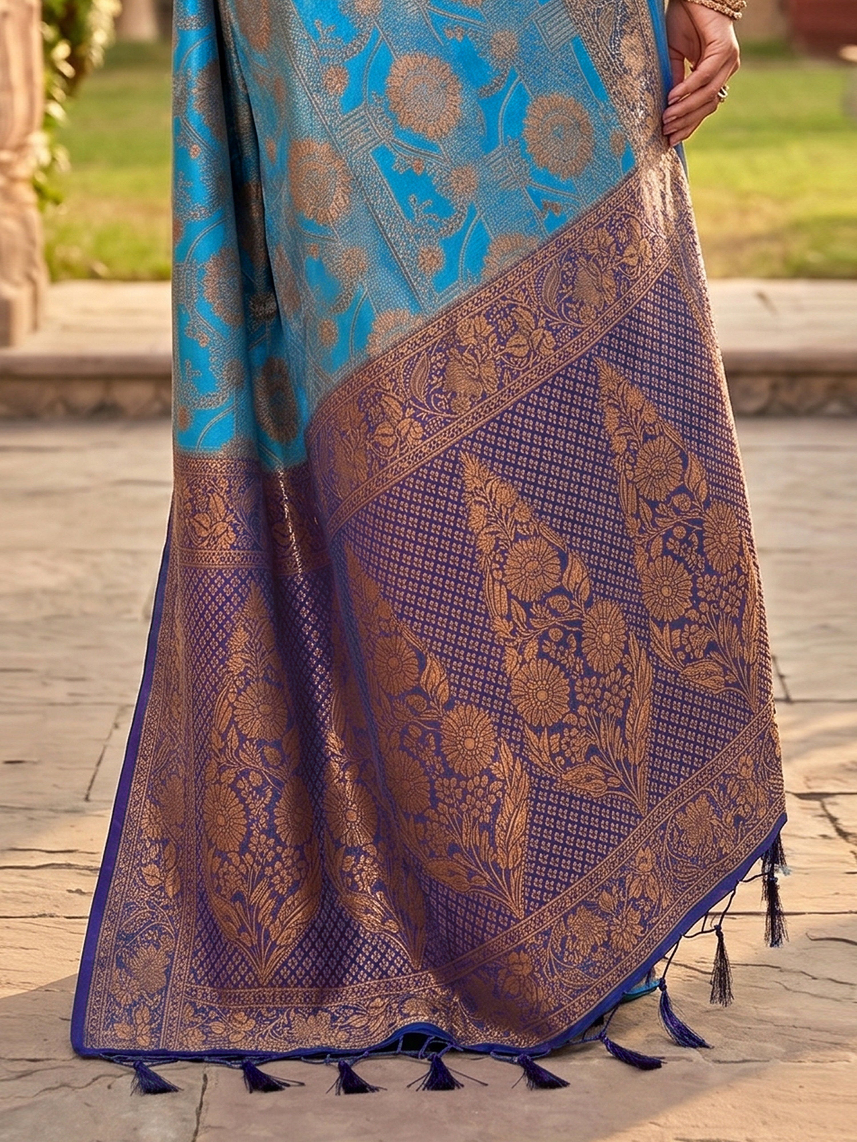 BlueTurquoise Jacquard Silk Woven Zari Work Rich Pallu Traditional Saree With Unstitch Blose Piece